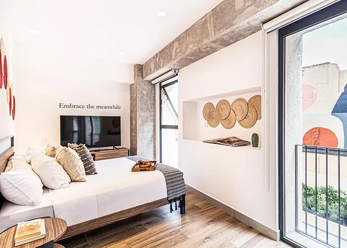 Kukun Reforma & Downtown 4*