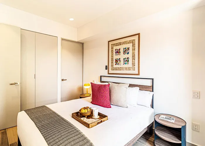 Kukun Reforma & Downtown 4*