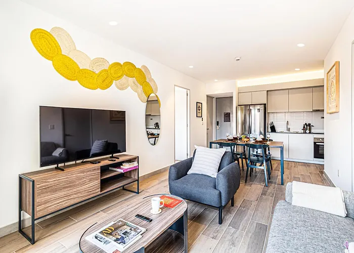 Aparthotel Kukun Reforma & Downtown 4*